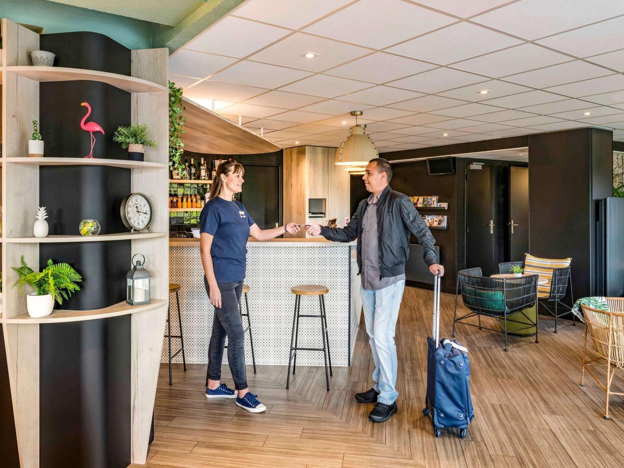 Ibis Creil Sur Oise Hotel Villers-Saint-Paul Exterior photo